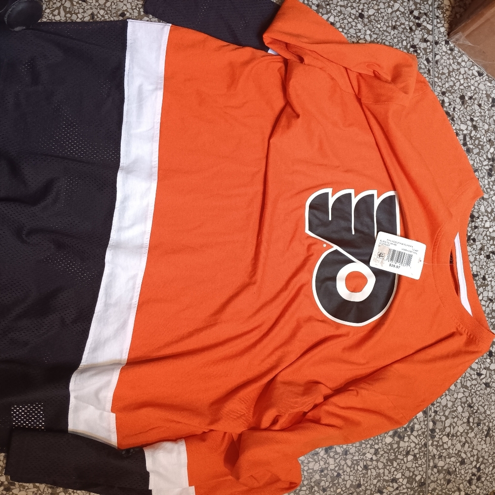 NICE WIRH TAGS PHILADELPHIA FLYERS JERSEY TSHIRT XL NWT